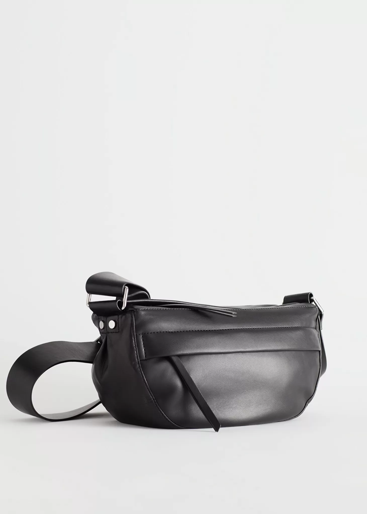 Shop & Other Stories Blodt Laeder Crossbody-Taske Sort