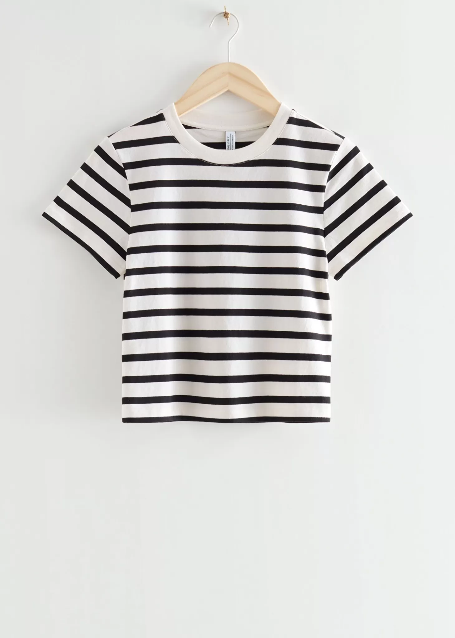 Discount & Other Stories Cropped T-Shirt Med Rund Hals Sort/Hvide Striber