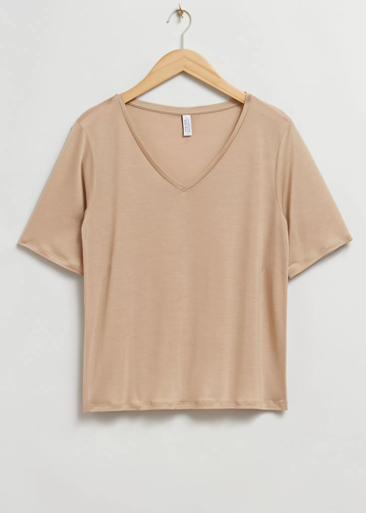 Store & Other Stories Crossover T-Shirt Med V-Hals Stovet Beige