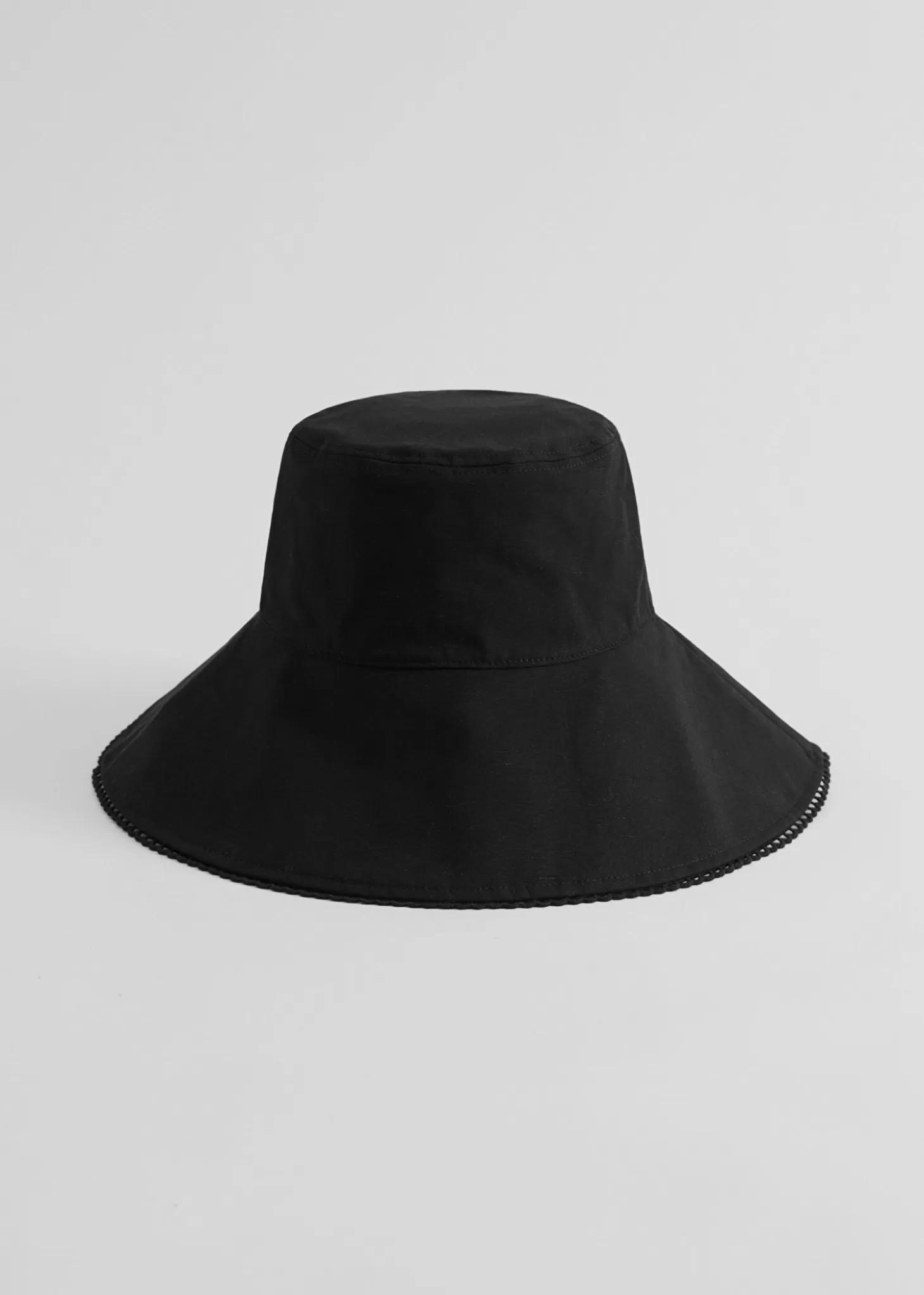 Discount & Other Stories Detaljeret Bucket Hat Sort