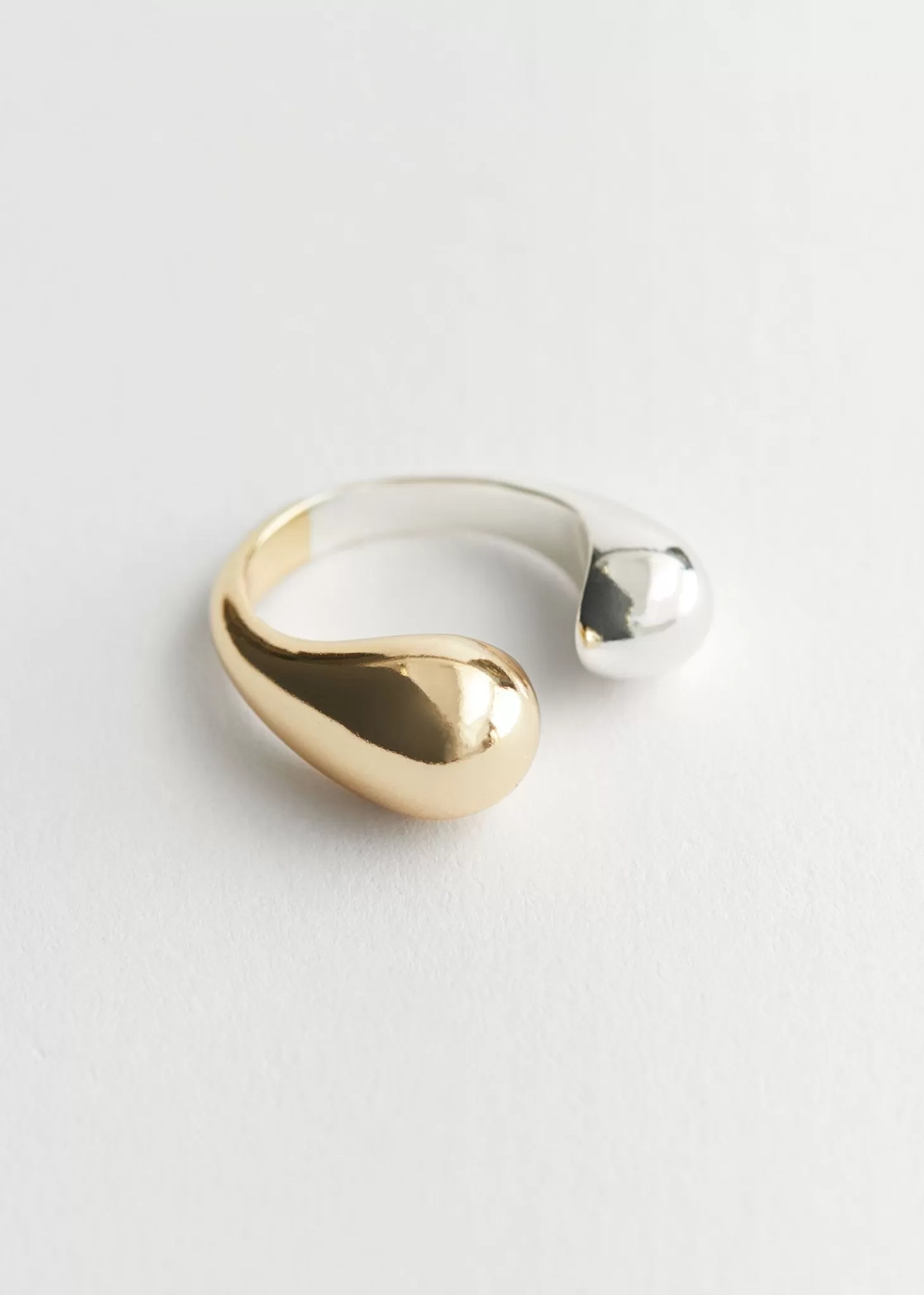 Clearance & Other Stories Duo Tone Split Ring Guld Solv