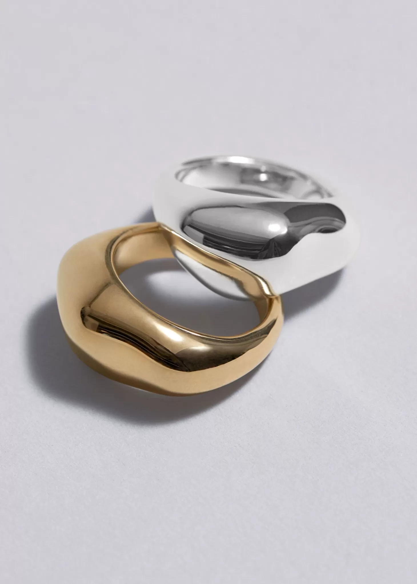 Outlet & Other Stories Fed Skulpturel Ring Guld