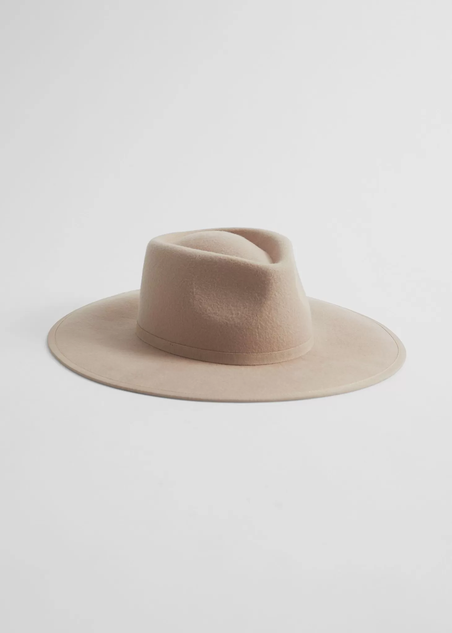 Discount & Other Stories Filt Fedora Hat Beige