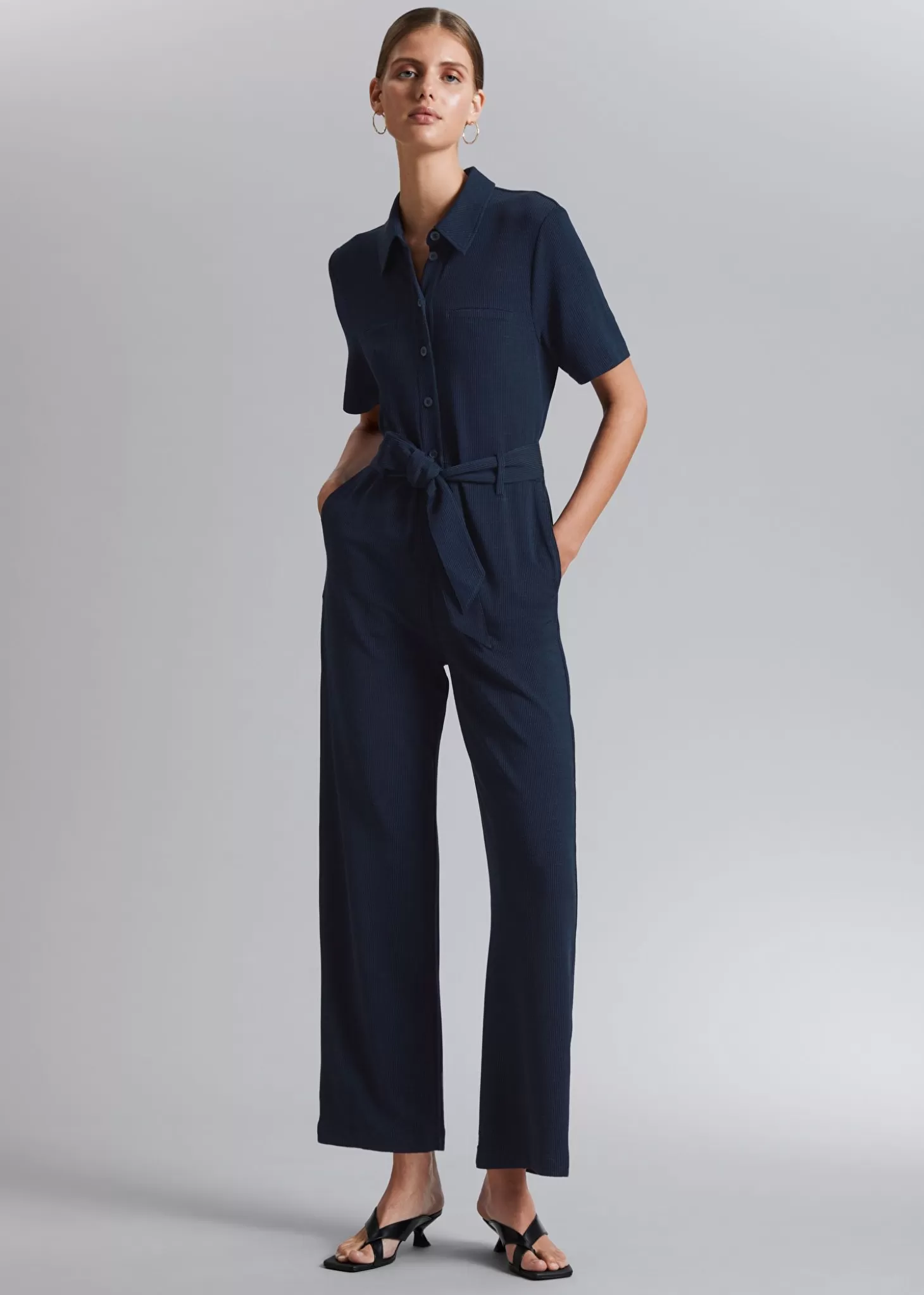 Best & Other Stories Kortaermet Jumpsuit Med Baelte Morkebla