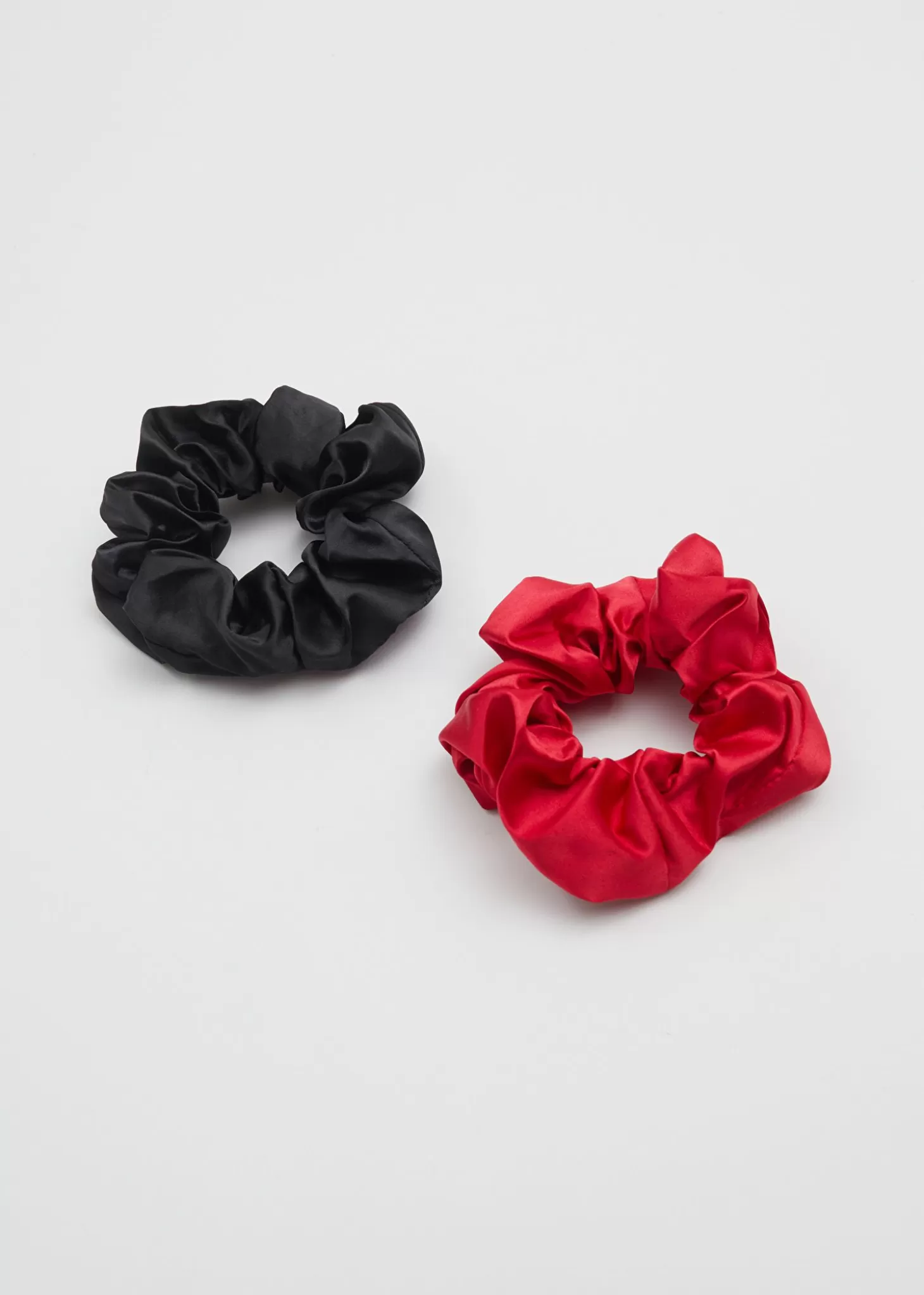 Cheap & Other Stories 2-Pak Satin Scrunchies Bourgogne/Sort