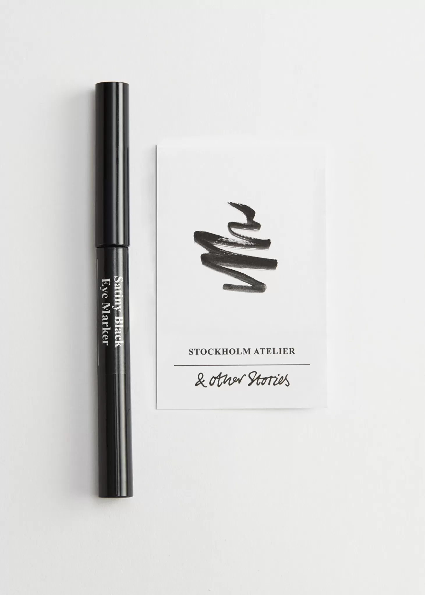 Store & Other Stories Satiny Black Eye Marker Satinagtig Sort