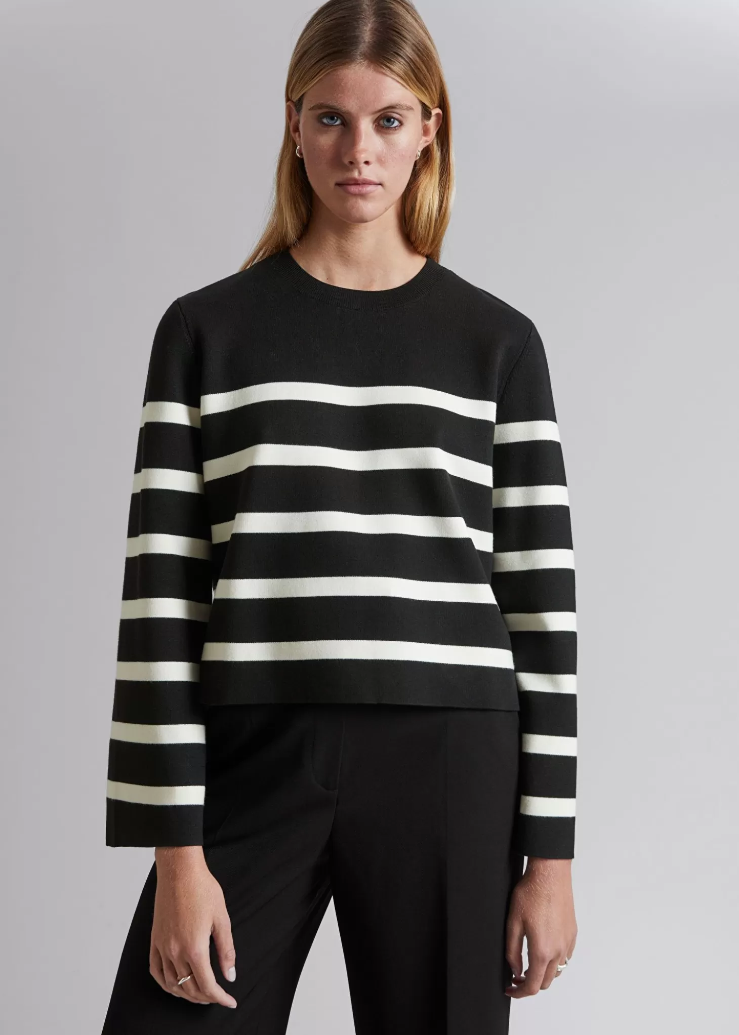 Clearance & Other Stories Strikket Sweater Med Brede Aermer Elfenben/Sort Stribet