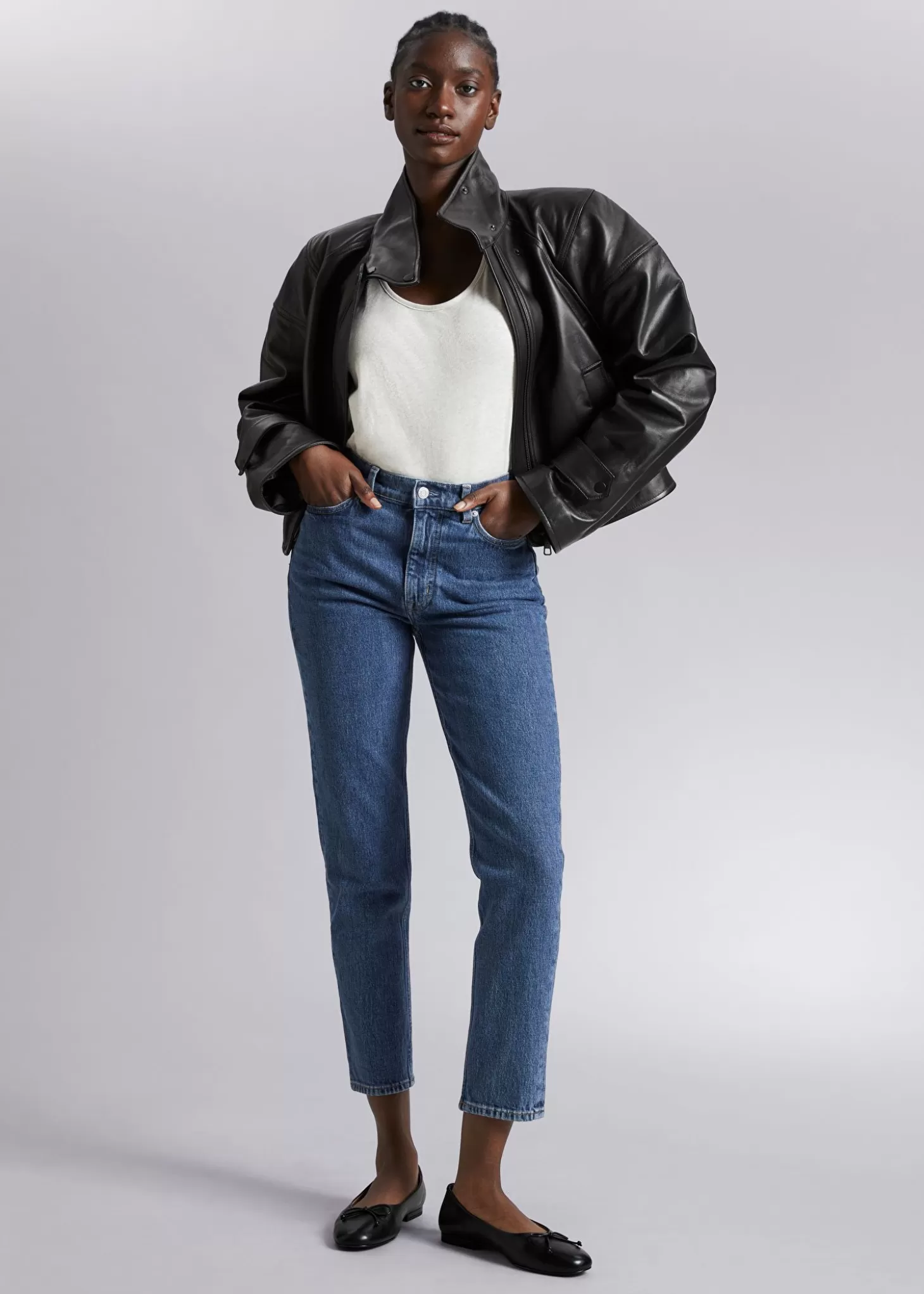 Sale & Other Stories Tilspidsede Jeans Mellem Bla